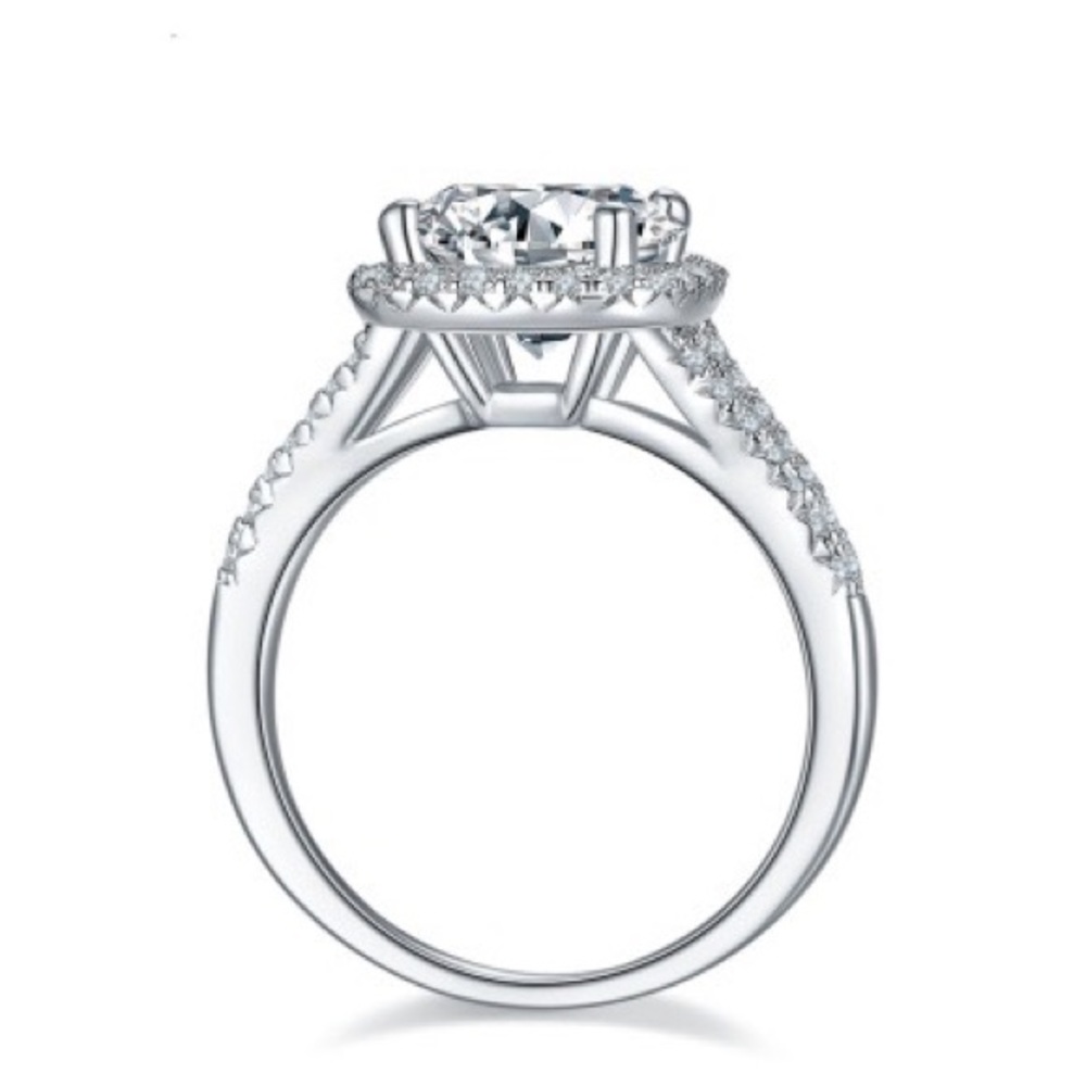 NEW .925 Sterling Silver Plated White Gold Moissanite Women’s Ring - Picture 3 of 4